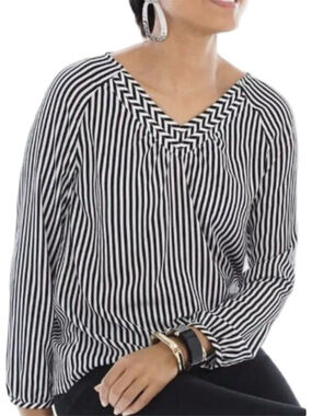 46. WOMENS CHICO’S 3/XL DETAIL TOP